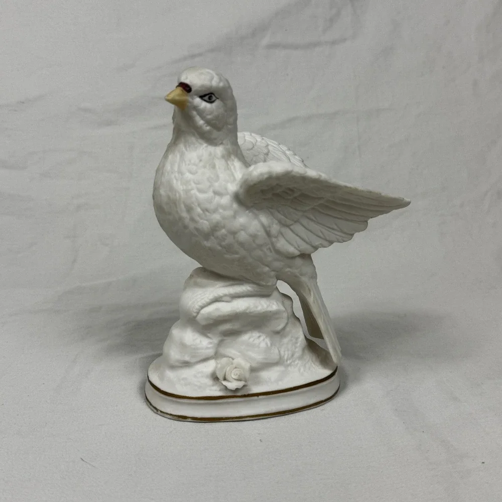 Vintage Enesco Bisque Porcelain White Bird Figurines Pair Doves Pigeons Japan